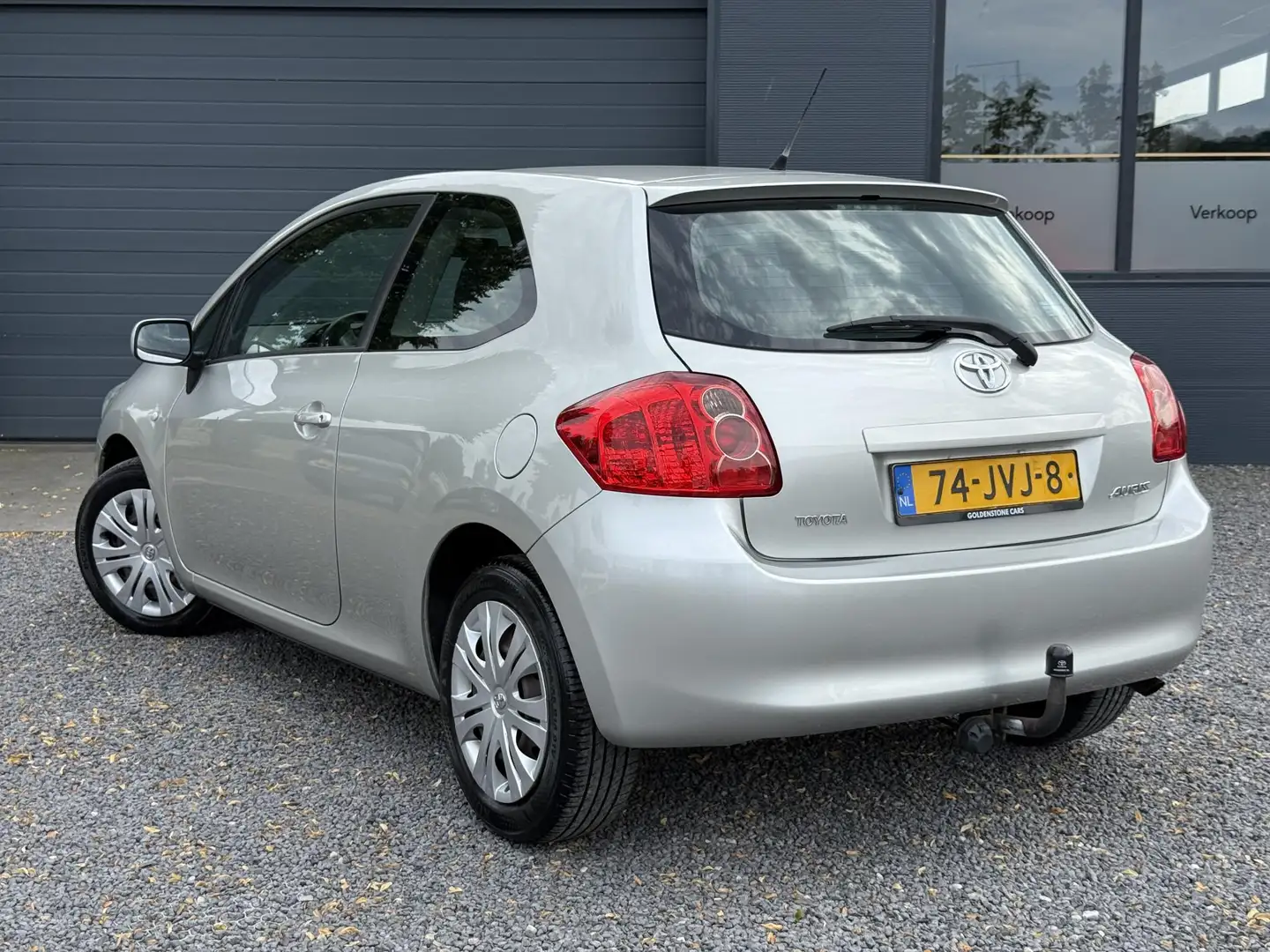Toyota Auris 1.6-16V Sol 1e Eigenaar,Clima,Cruise,Dealer Onderh Grijs - 2