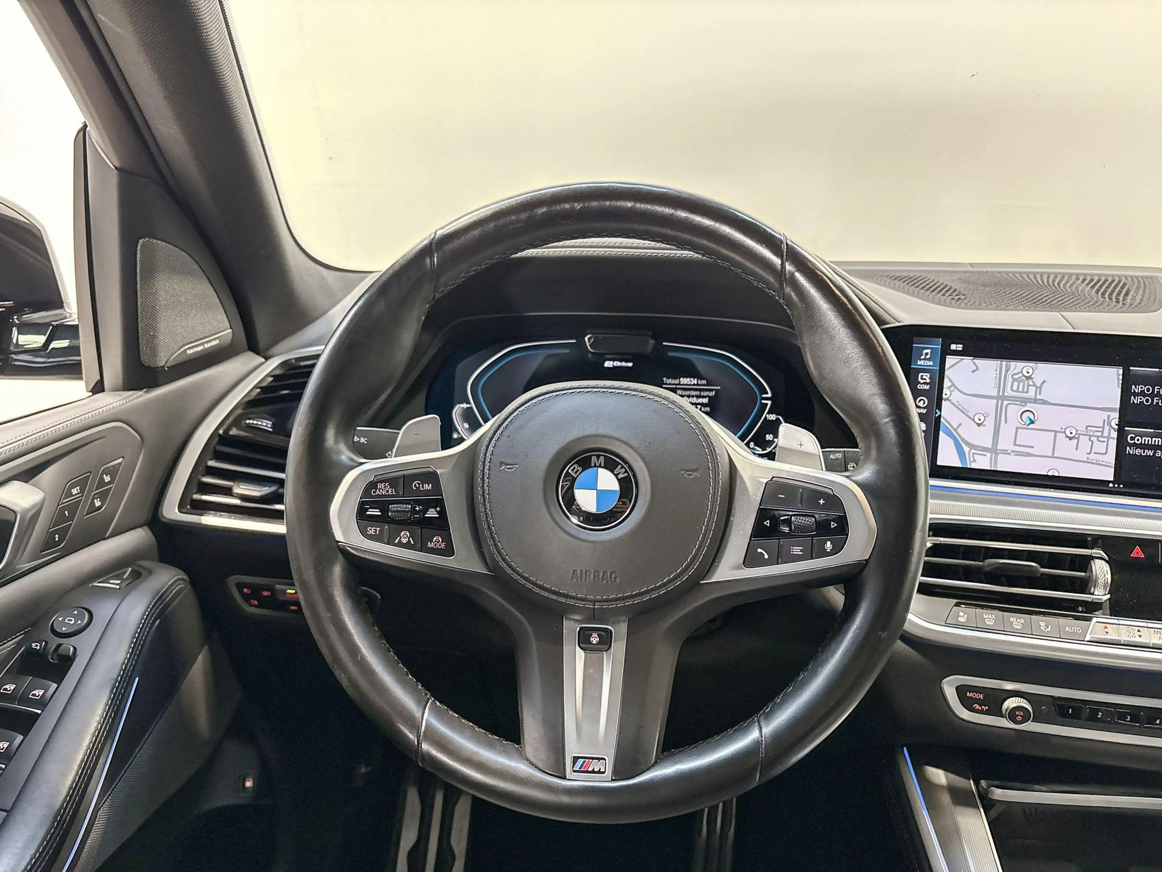 BMW X5 xDrive45e High Executive — photo 12