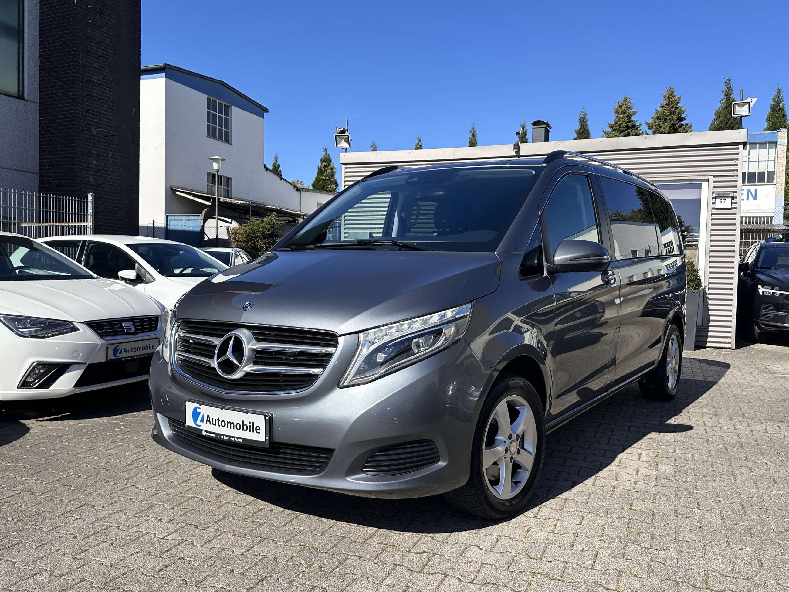 Mercedes-Benz V 220