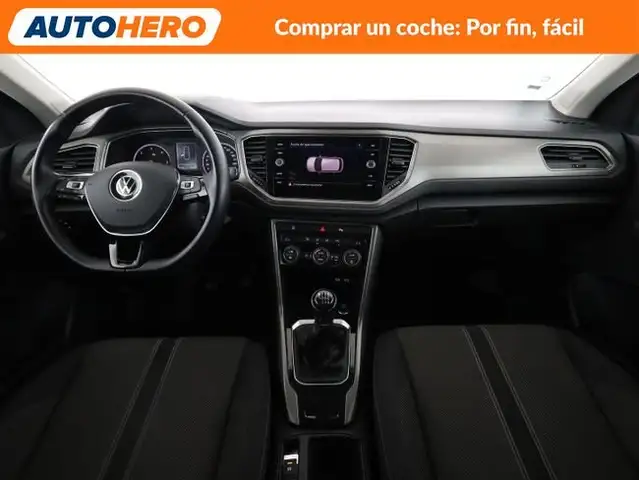 Volkswagen T-Roc view 13