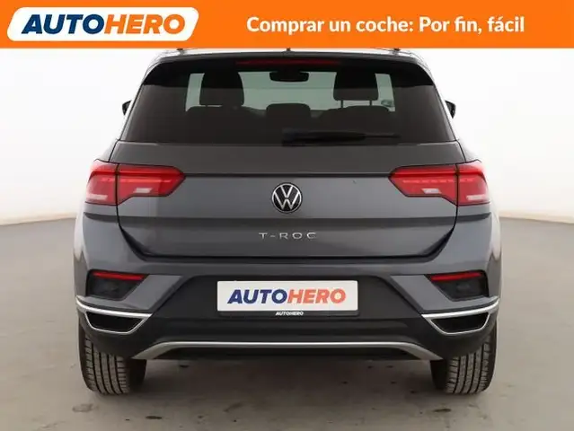 Volkswagen T-Roc view 5