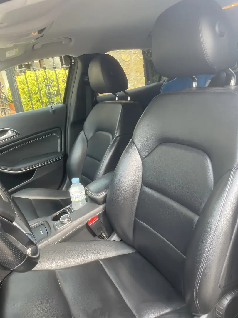 Mercedes-Benz GLA 200 200CDI AMG Line 7G-DCT - 2