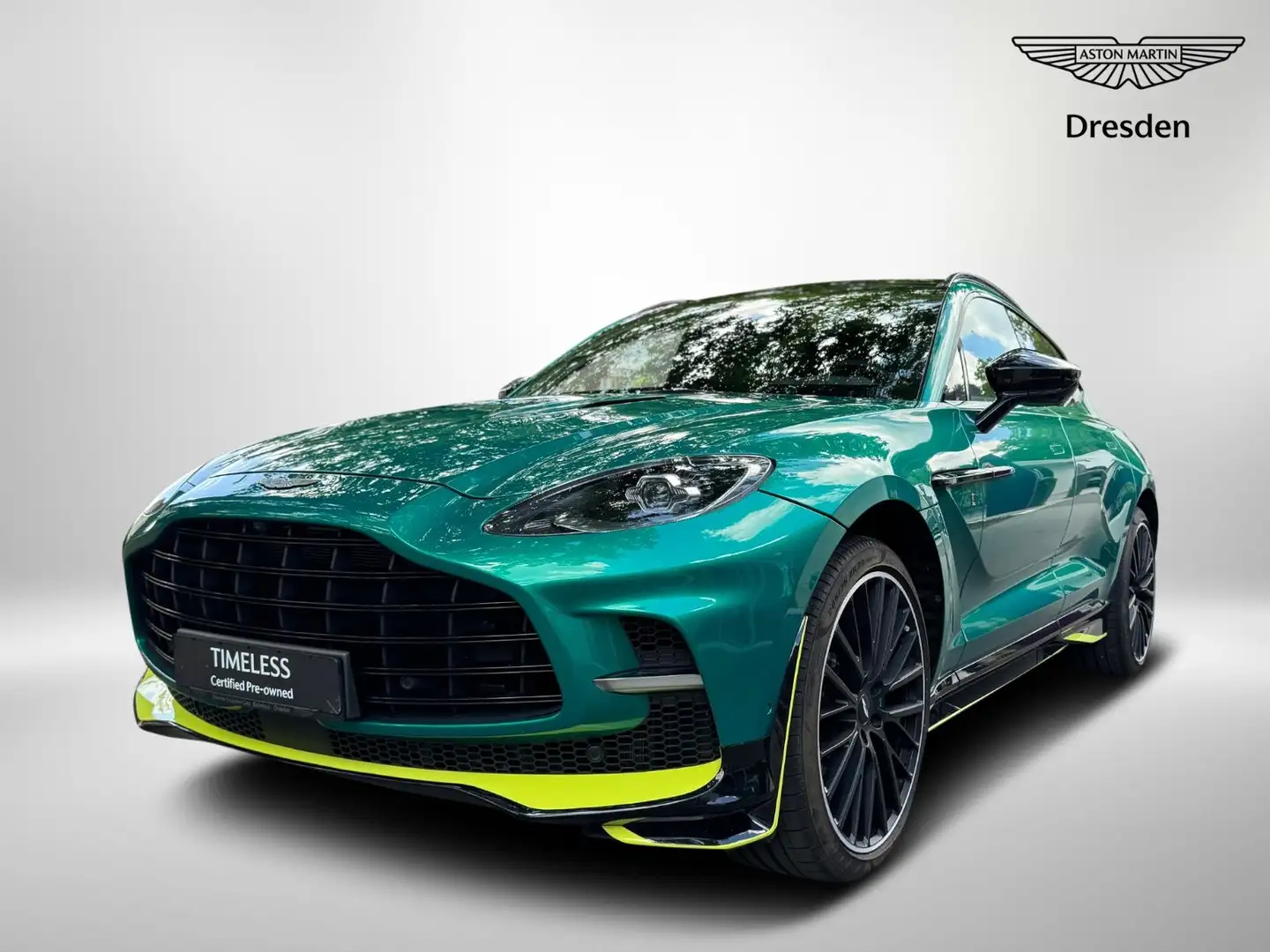 Aston Martin DBX 707 -  Q /AMR23 Edition/Tow Bar Grün - 2