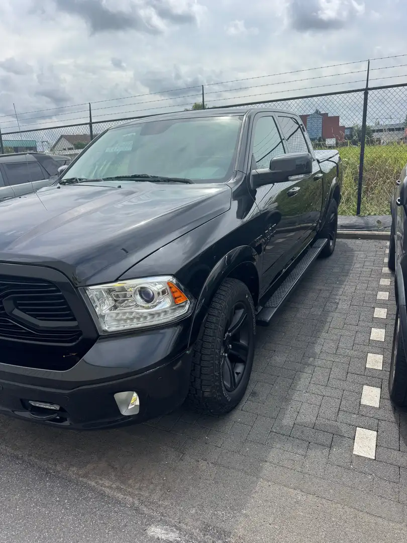 Dodge RAM Black - 2