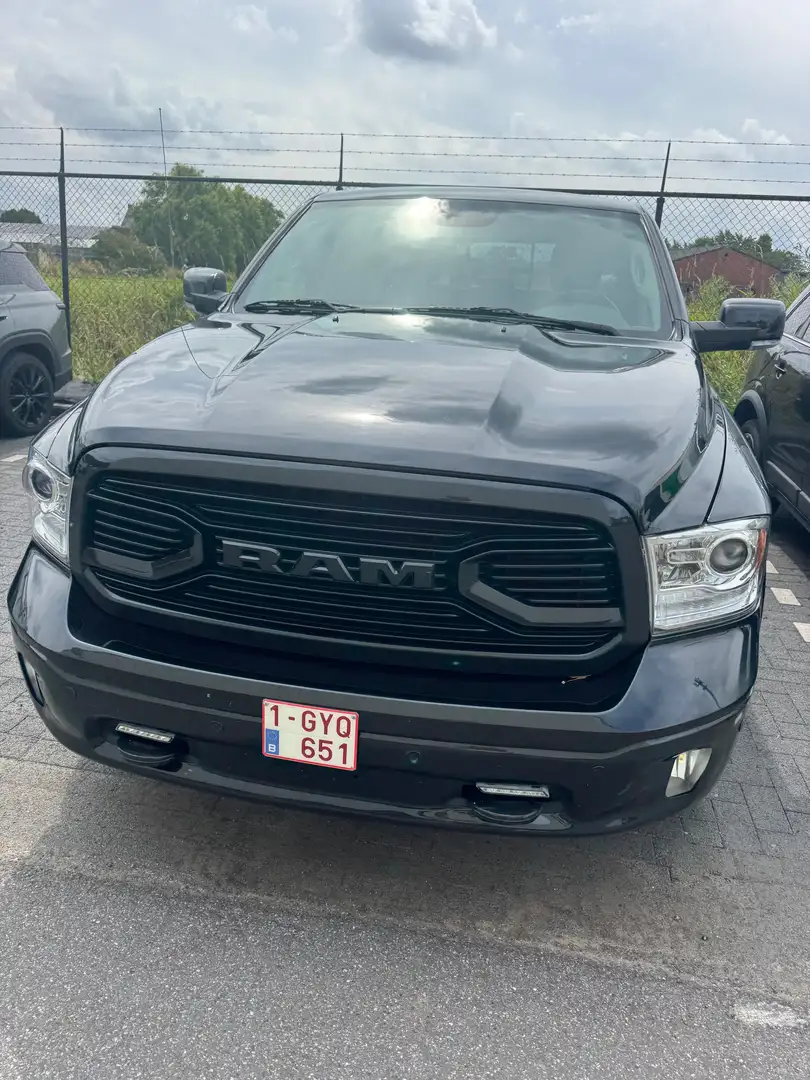 Dodge RAM Black - 1