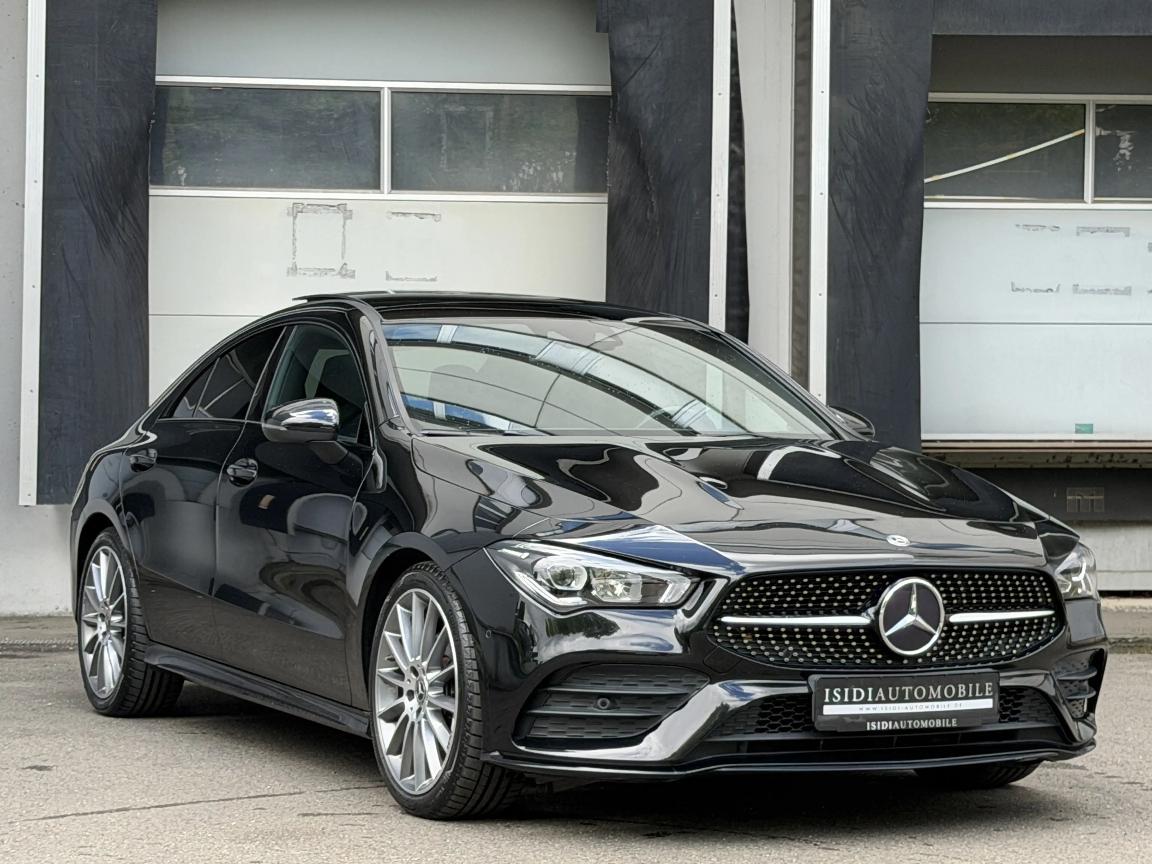 Mercedes-Benz CLA 180 Coupe AMG Night LED MBUX Pano Kamera 19 — photo 9