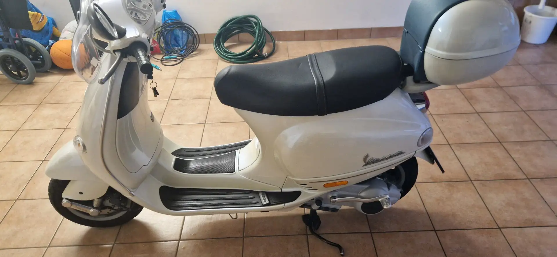 Vespa ET 4 Blanc - 1