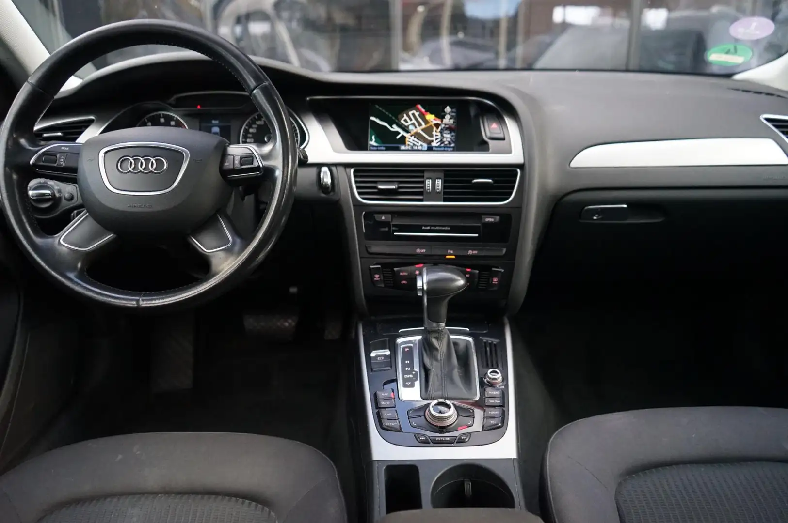 Audi A4 Avant 1.8 TFSI Pro Line S, Panodak, Clima, CC, 18 Zwart - 2