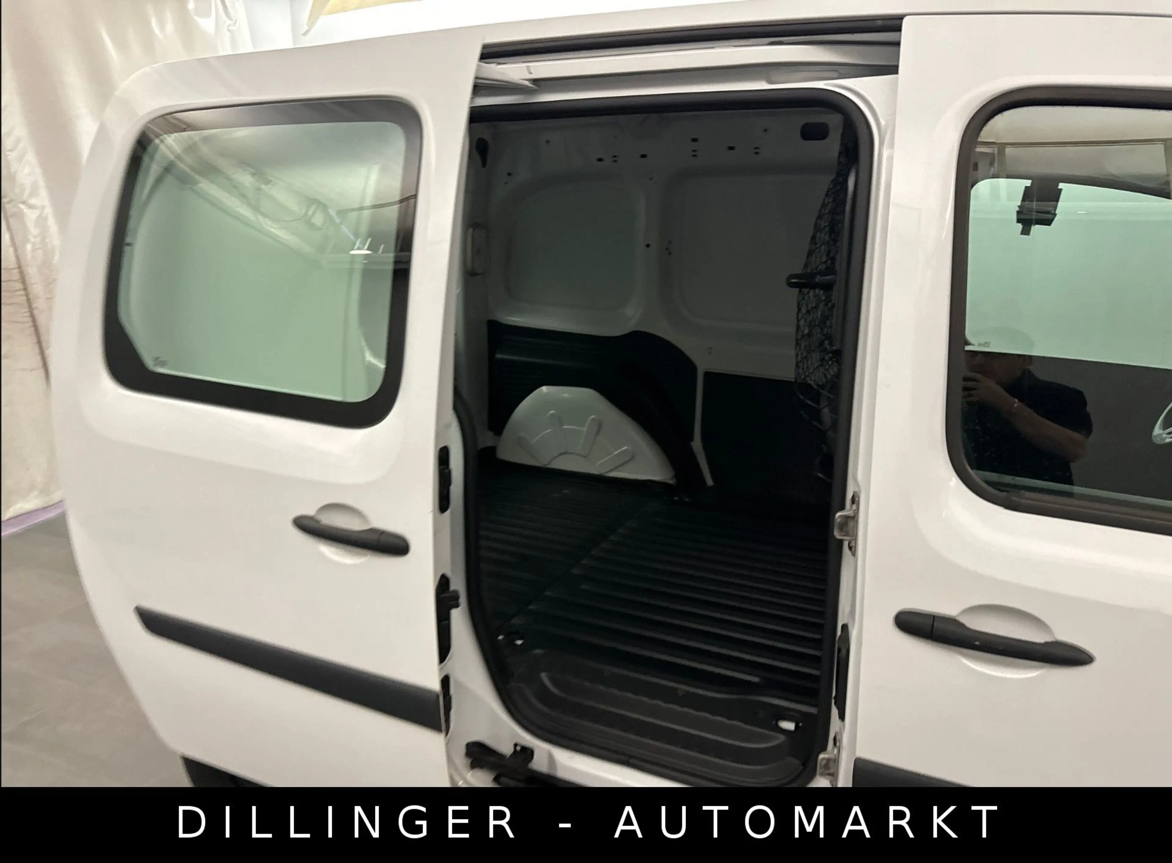 Renault Kangoo Rapid Extra 95ps LKW 6-Gang 1-Hand PDC — photo 9