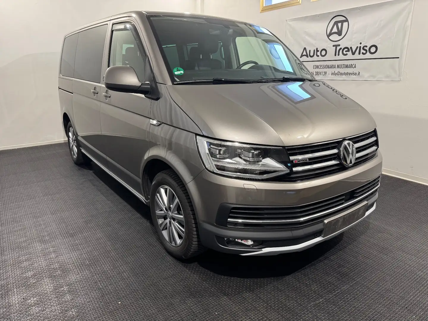 Volkswagen T6 Multivan Multivan 2.0 TDI 204CV DSG 4Motion PanAmericana FU Grigio - 1