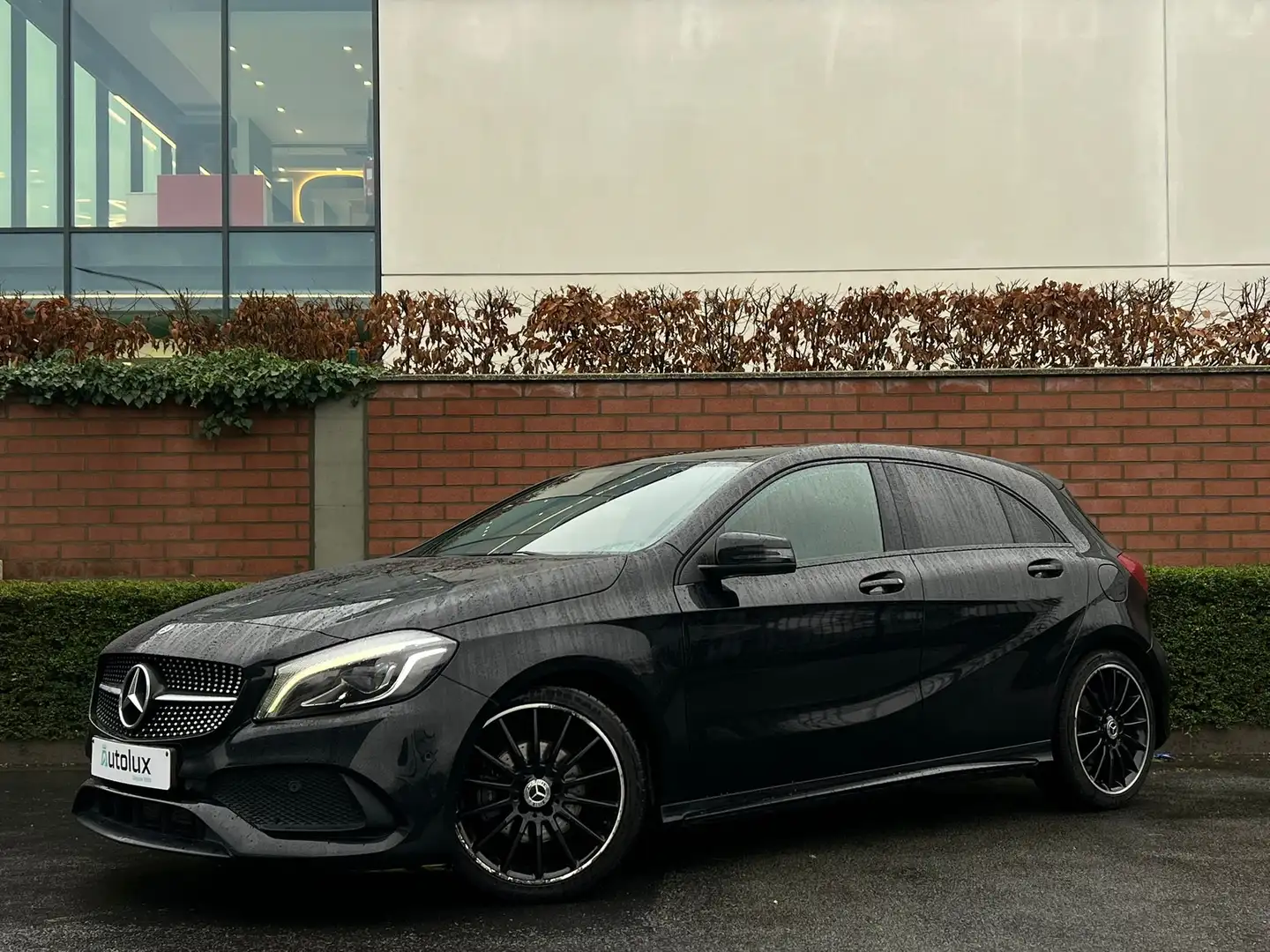 Mercedes-Benz A 180 A 180 d Pack AMG - Caméra / GPS / Bluetooth Zwart - 1