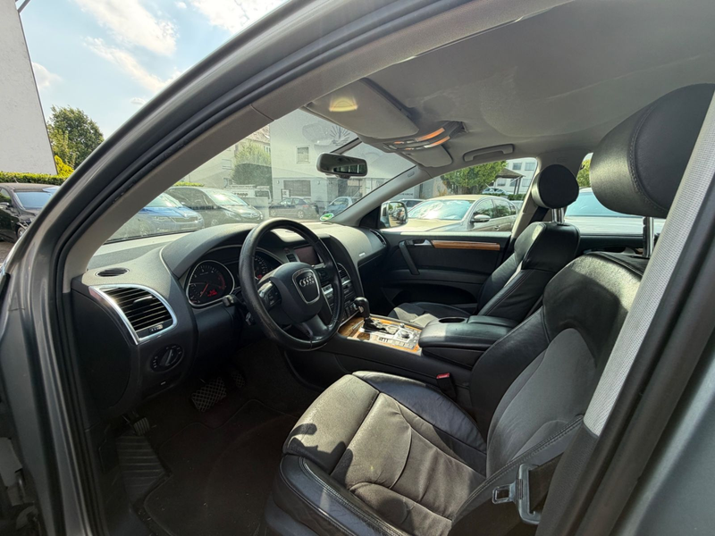 Audi Q7 3.0 TDI quattro*7.Sitzer*AHK*Totwinkel*3.Hd* — photo 8