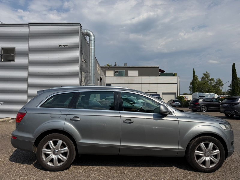 Audi Q7 3.0 TDI quattro*7.Sitzer*AHK*Totwinkel*3.Hd* — photo 7