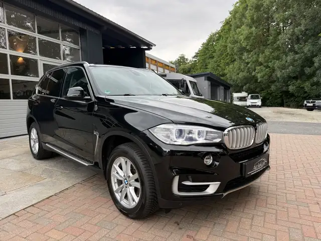 BMW X5 view 3