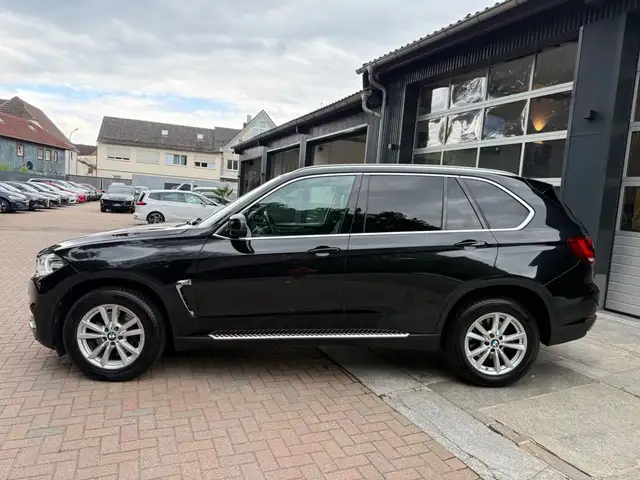 BMW X5 view 8