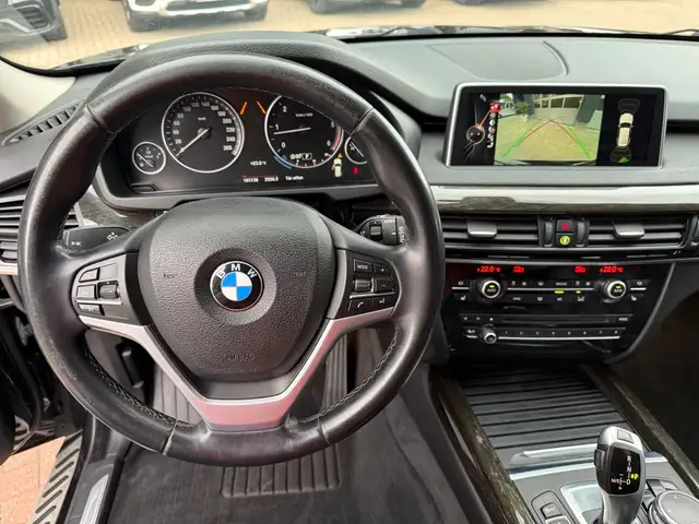 BMW X5 view 12