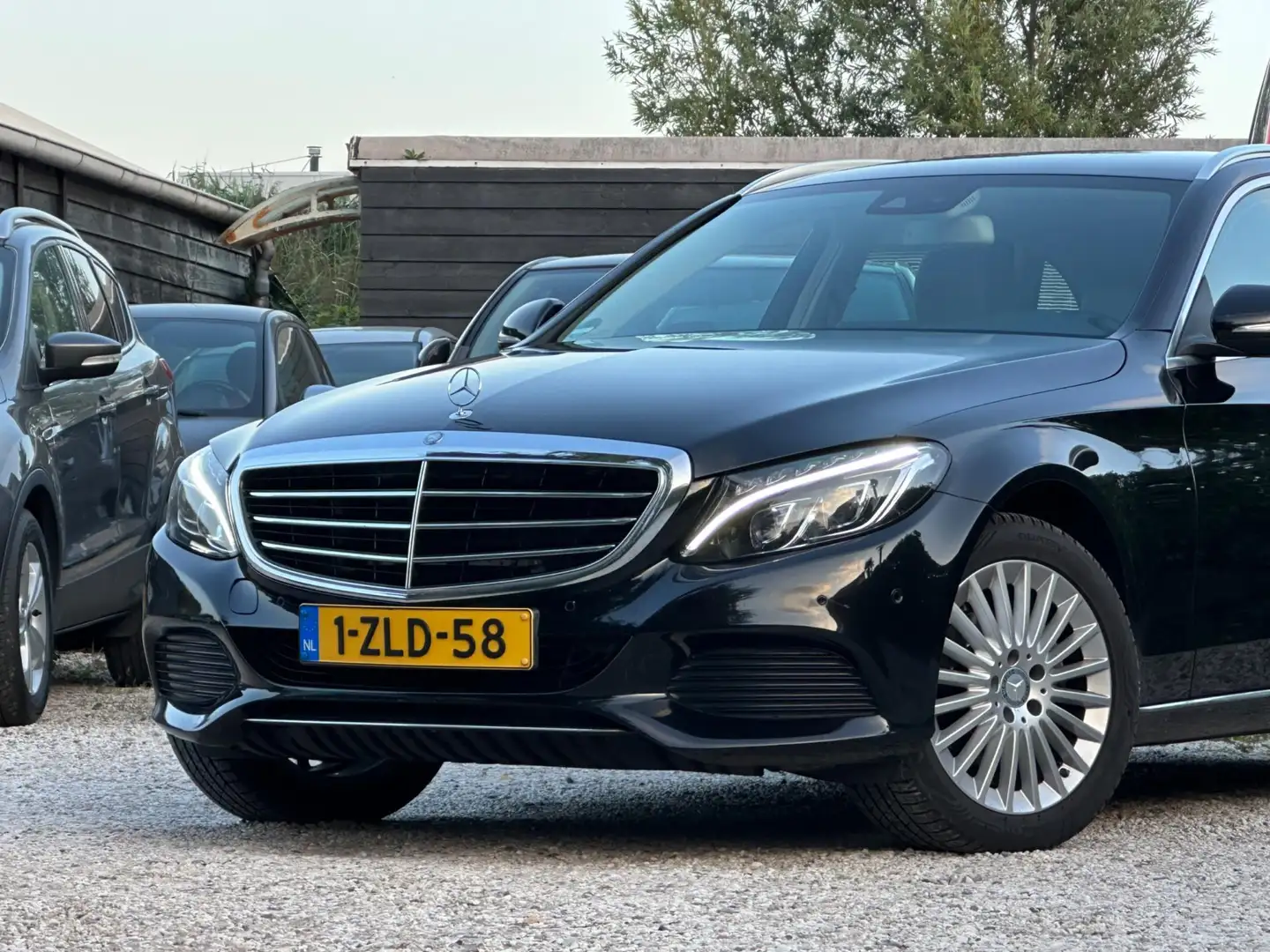Mercedes-Benz C 180 Estate Exclusive Vol LED/trekhaak Zwart - 2