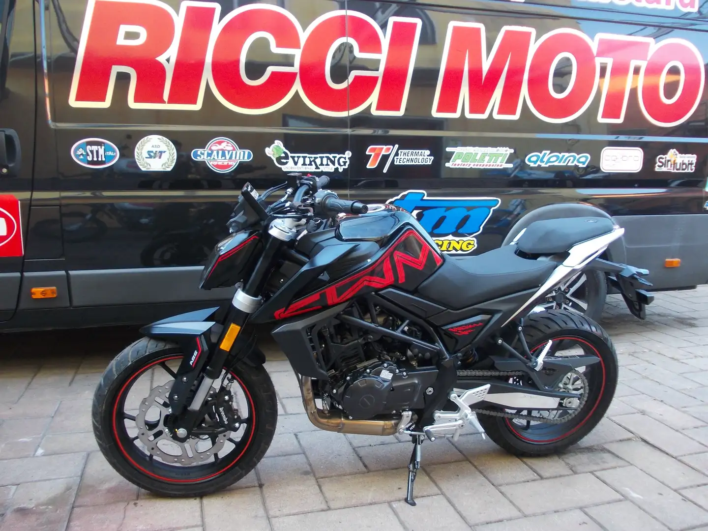 SWM HOKU  400 A2 Nero - 1