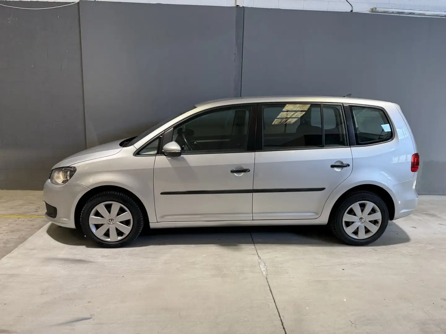 Volkswagen Touran 1.4 TSI Advance Grijs - 2