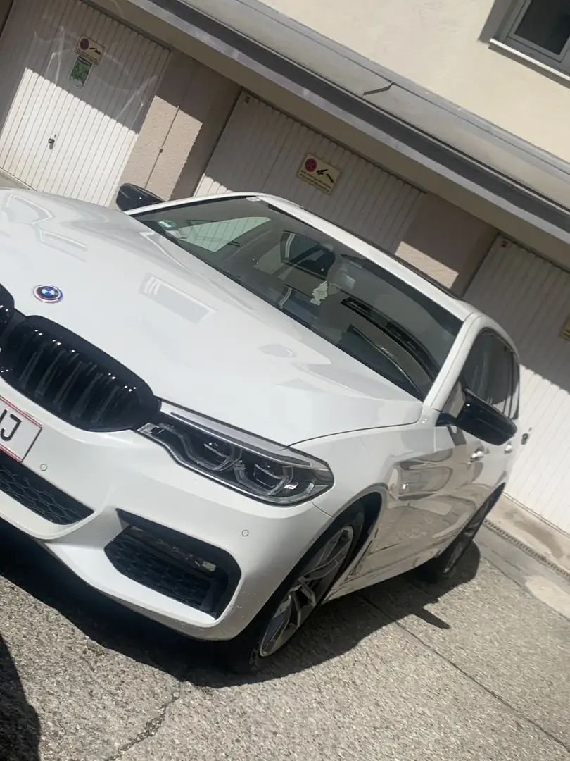 BMW 540 540i Touring xDrive Aut. Weiß - 2