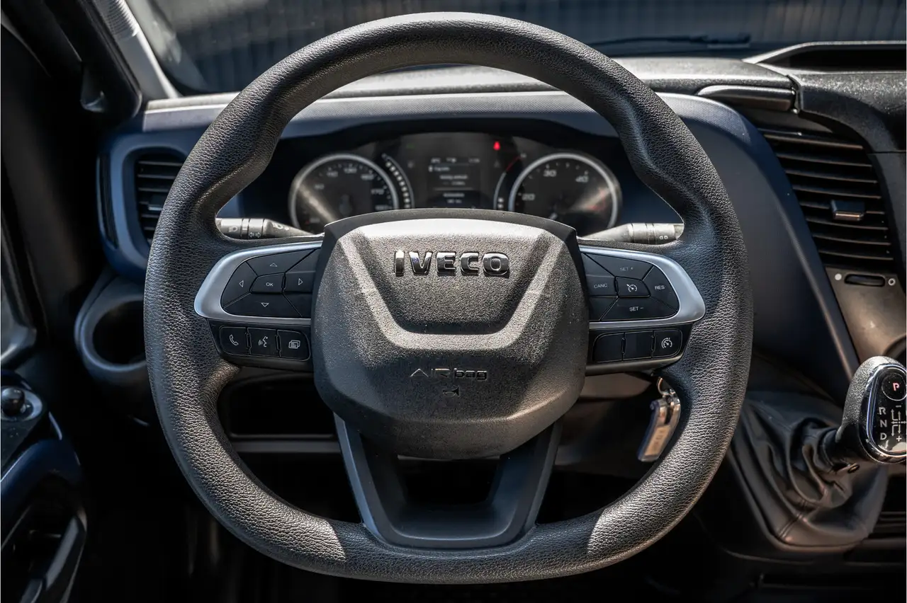 Iveco Daily 2021 — фото 13