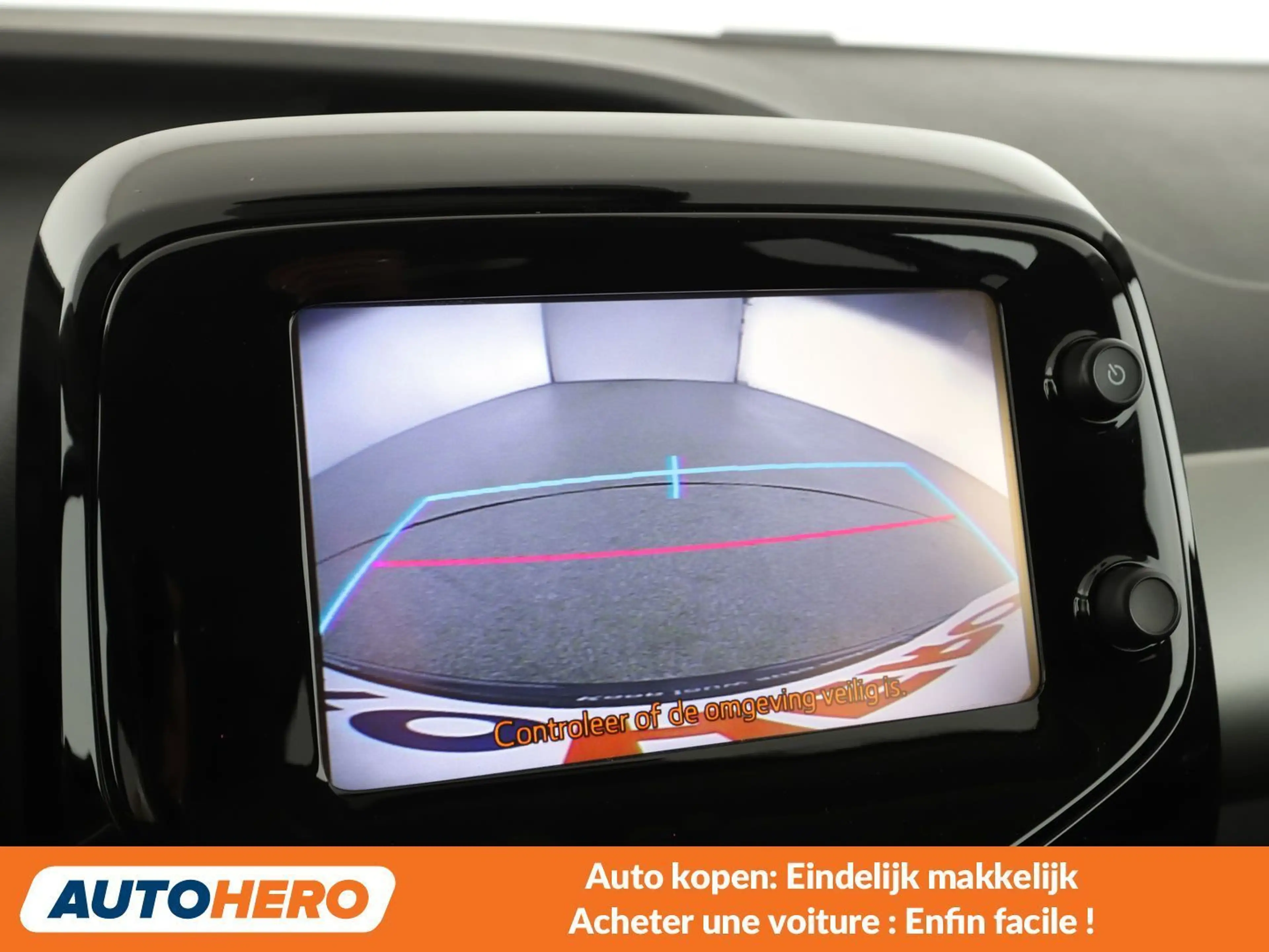 Citroen C1 1.0 VTi Shine — photo 9
