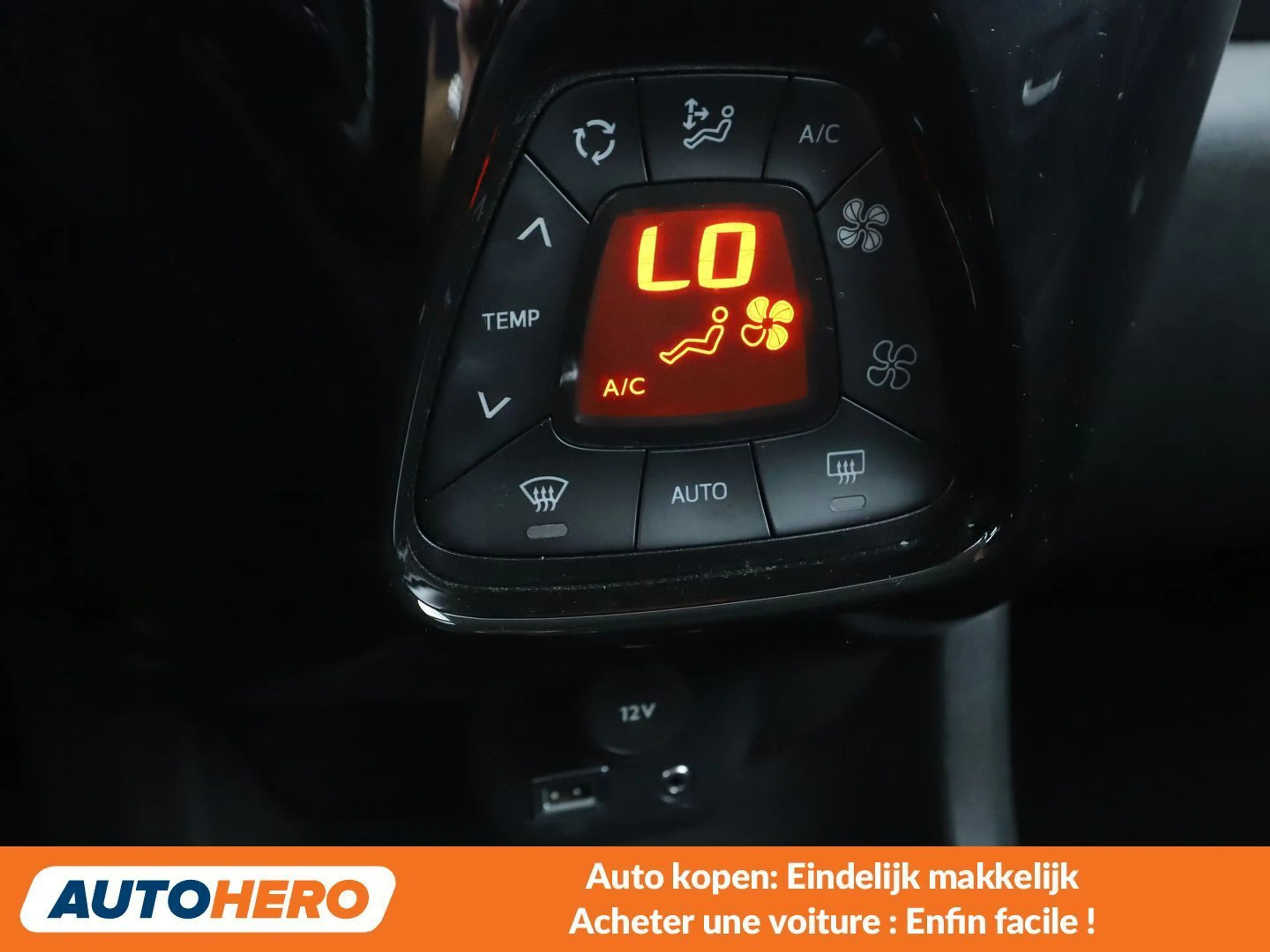 Citroen C1 1.0 VTi Shine — photo 10