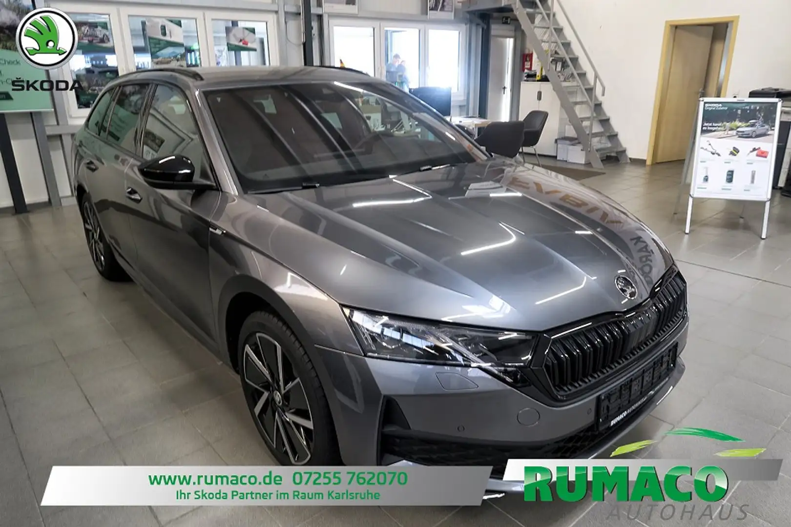 Skoda Octavia Combi 1.5 TSI mHEV 110 kW Sportline Grün - 1