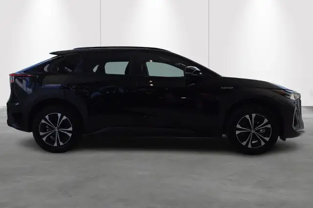 Toyota BZ4X view 5