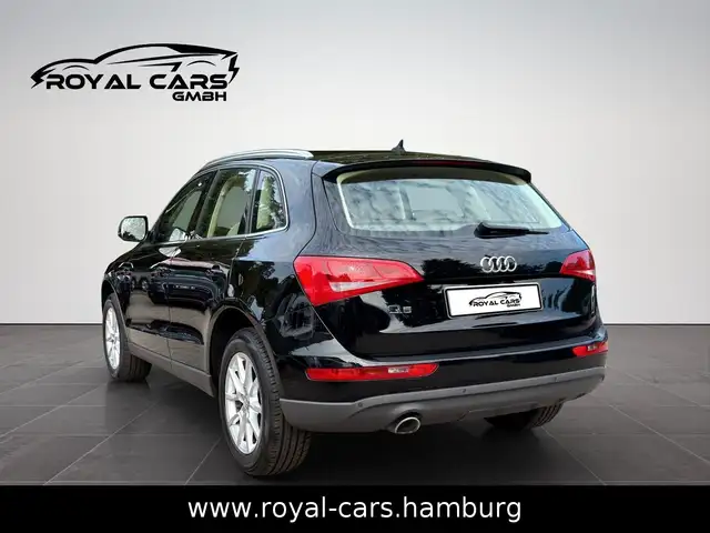 Audi Q5 view 8