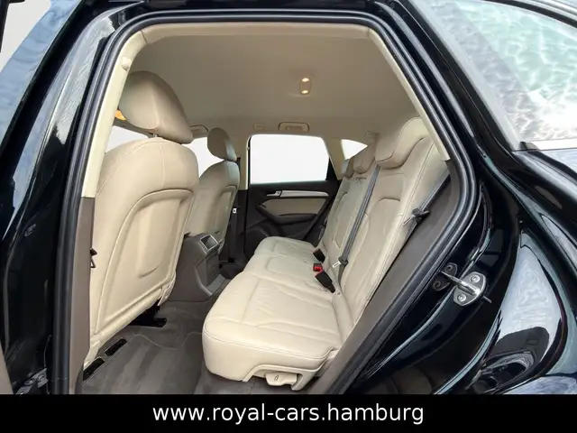 Audi Q5 view 13