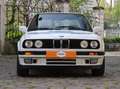 BMW 318 is White - thumbnail 2