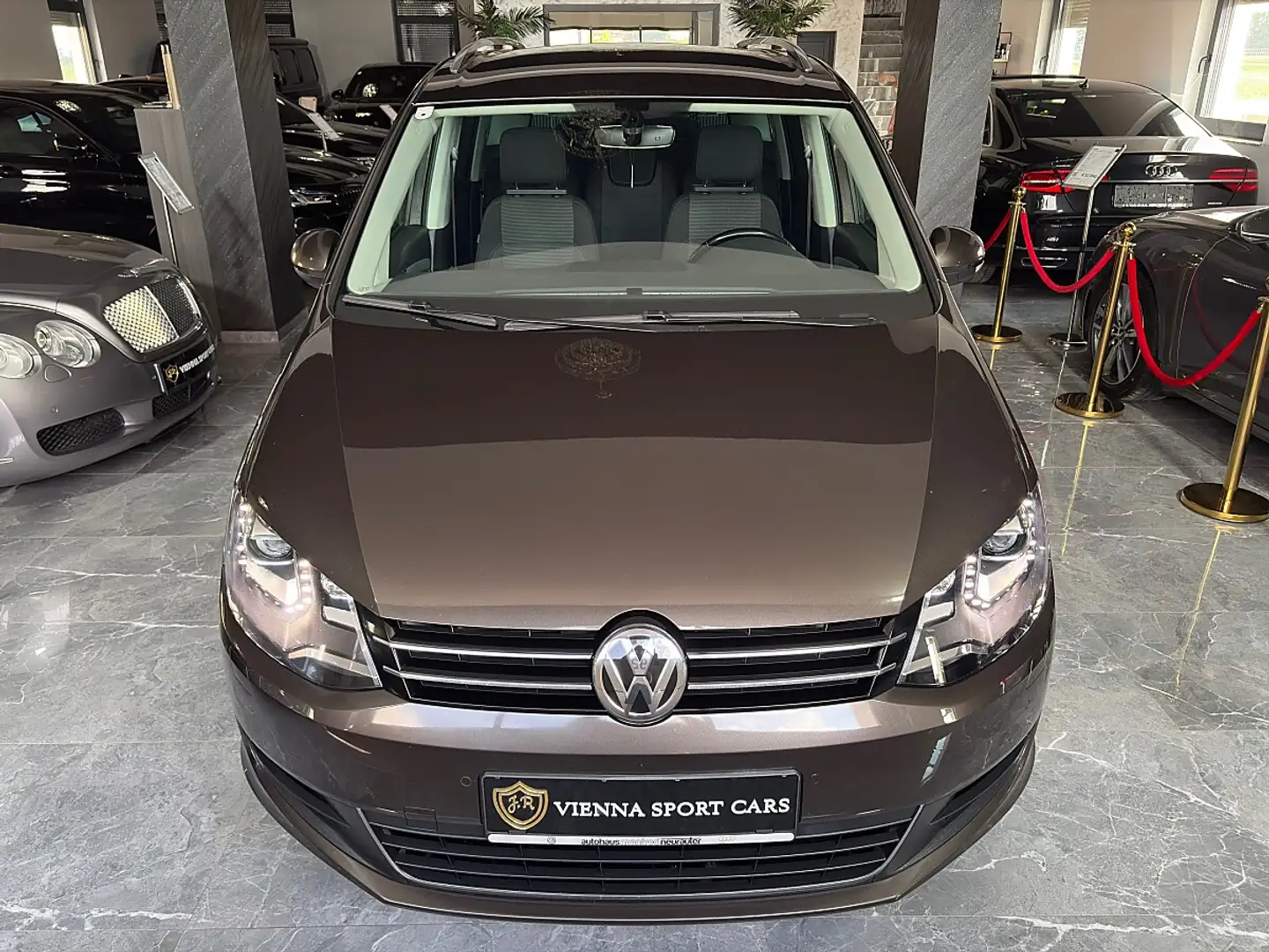 Volkswagen Sharan 2,0 TDI DSG*7-SITZE*FACELIFT*WENIG-KM* Braun - 2