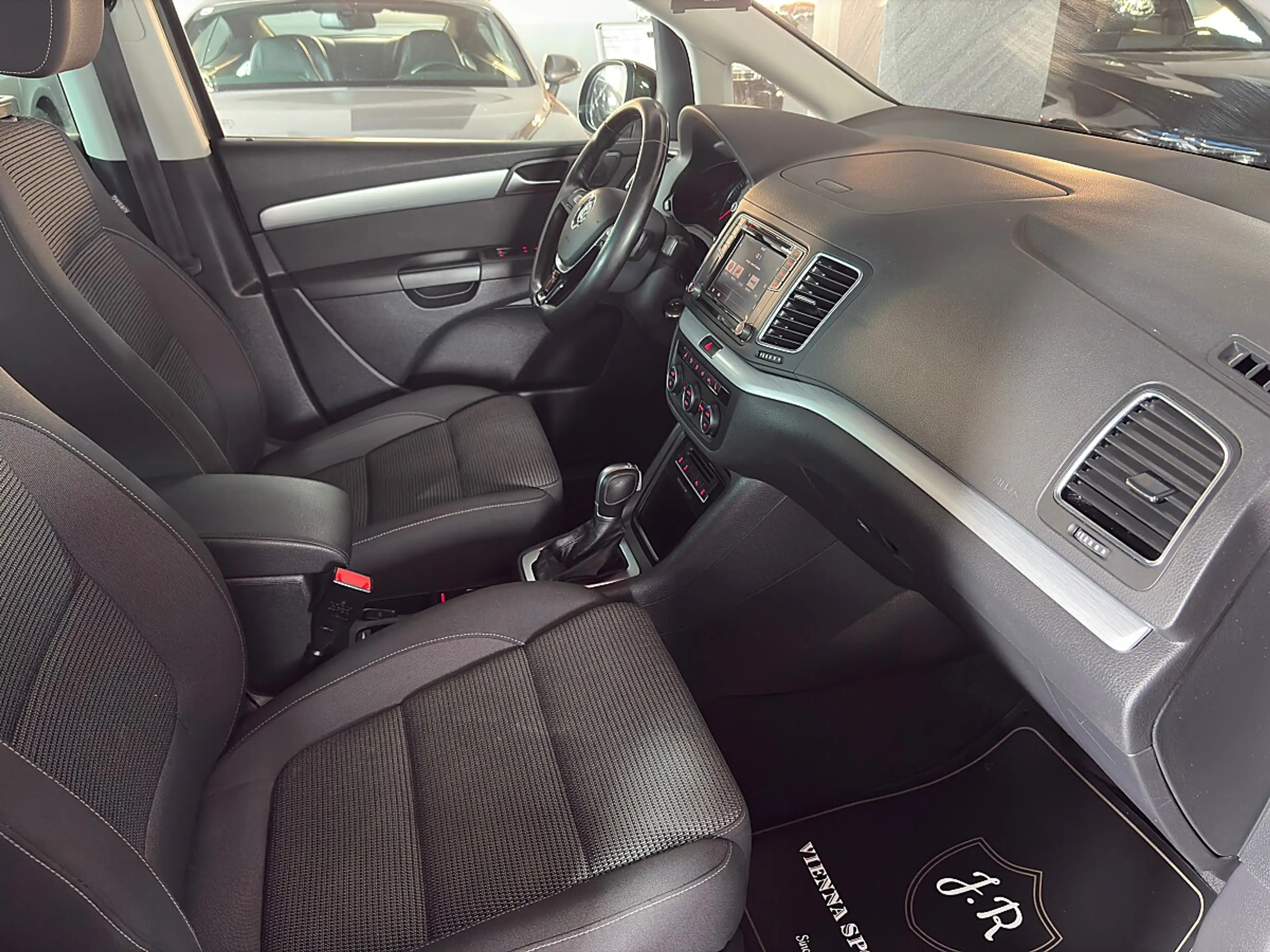 Volkswagen Sharan 2,0 TDI DSG*7-SITZE*FACELIFT*WENIG-KM* — photo 12