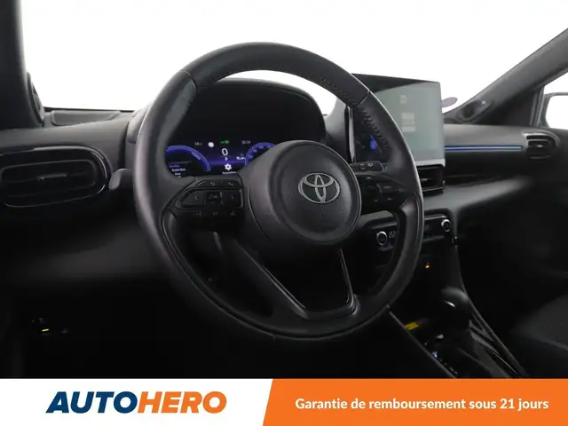 Toyota Yaris view 12