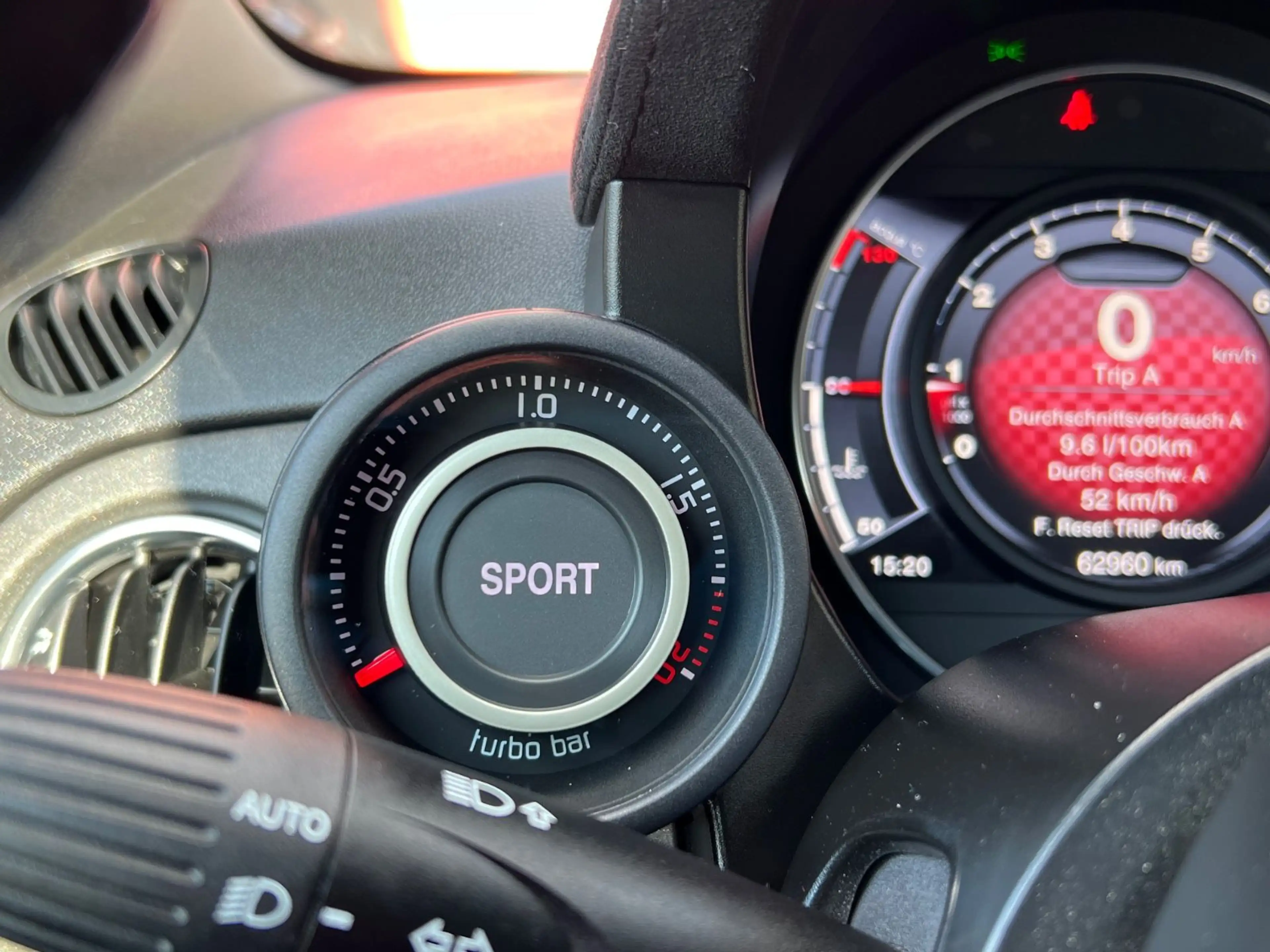 Abarth 695 1.4 T-Jet*SCHALENSITZE*ALCANTARA*CARPLAY* — photo 10