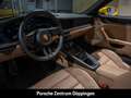 Porsche 992 911 Carrera Cabrio racinggelb Verdeck-rot Amarillo - thumbnail 5