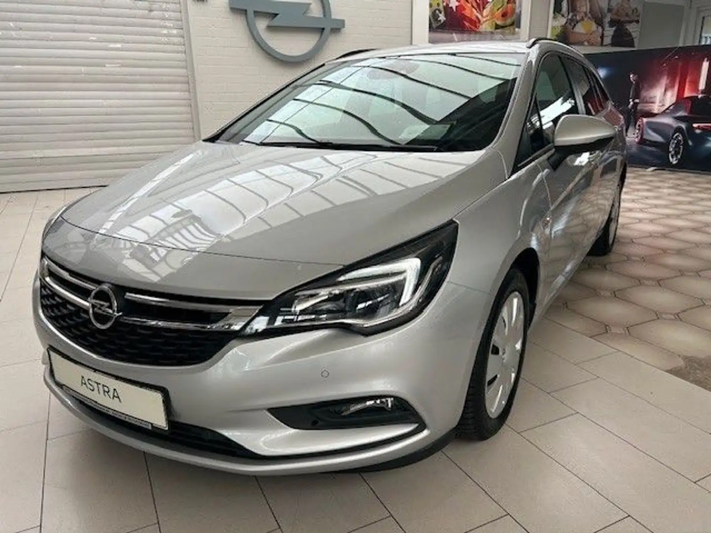 Opel Astra K Sports Tourer Business Start/Stop Silber - 1