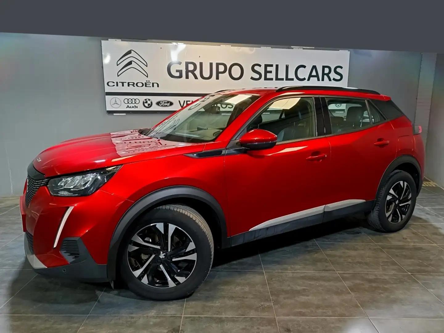 Peugeot 2008 1.2 PureTech S&S Allure 100 - 2