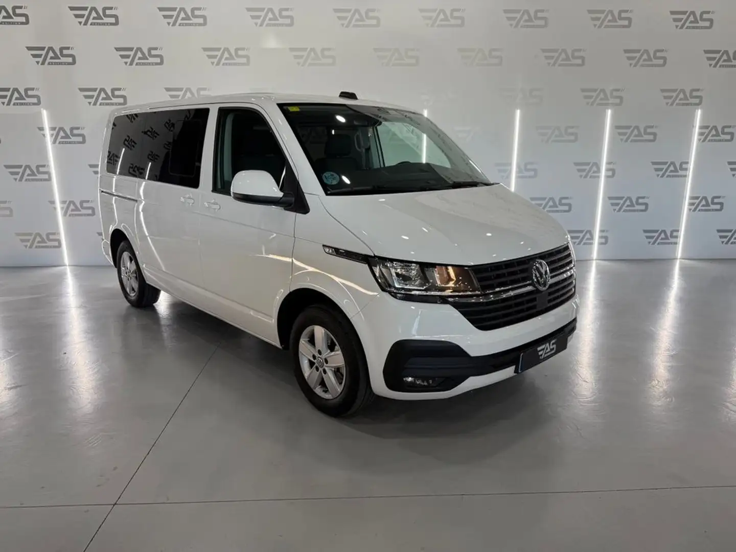 Volkswagen T5 Caravelle Origin Corta 2.0 TDI 110kW BMT Weiß - 2