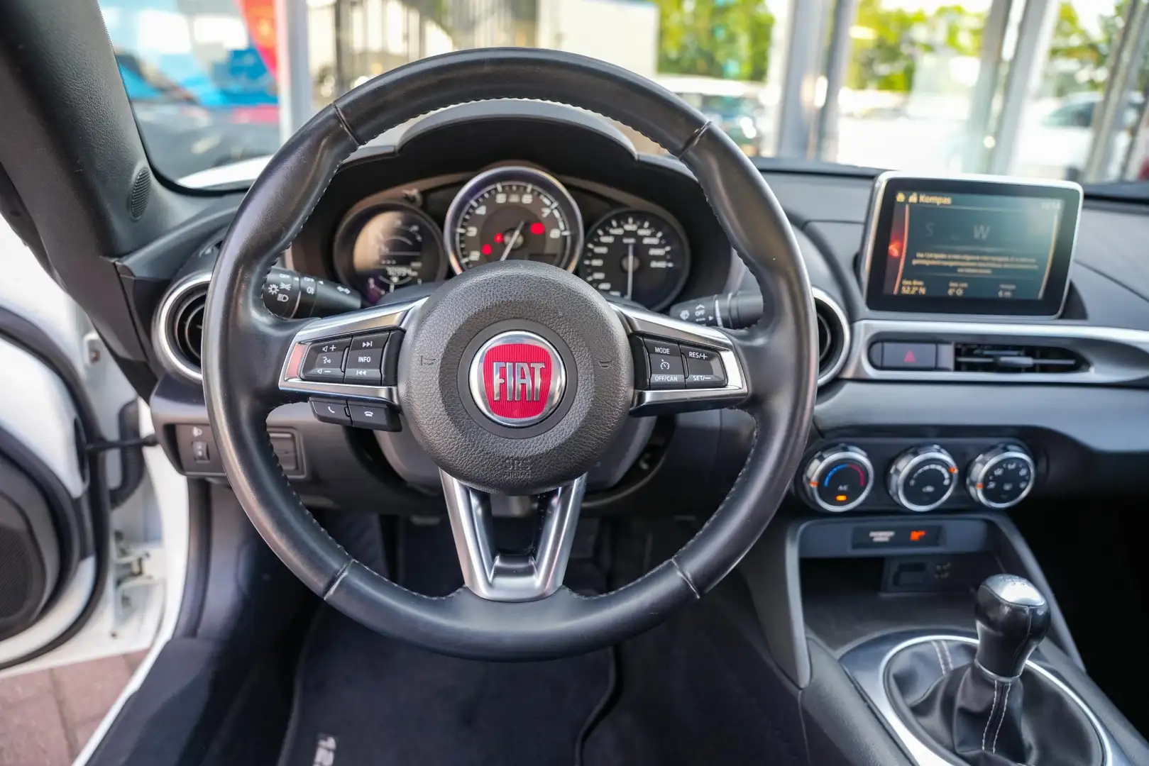 Fiat 124 Spider 1.4 MultiAir Turbo Airco Cruise Audio 16"LM Wit - 2