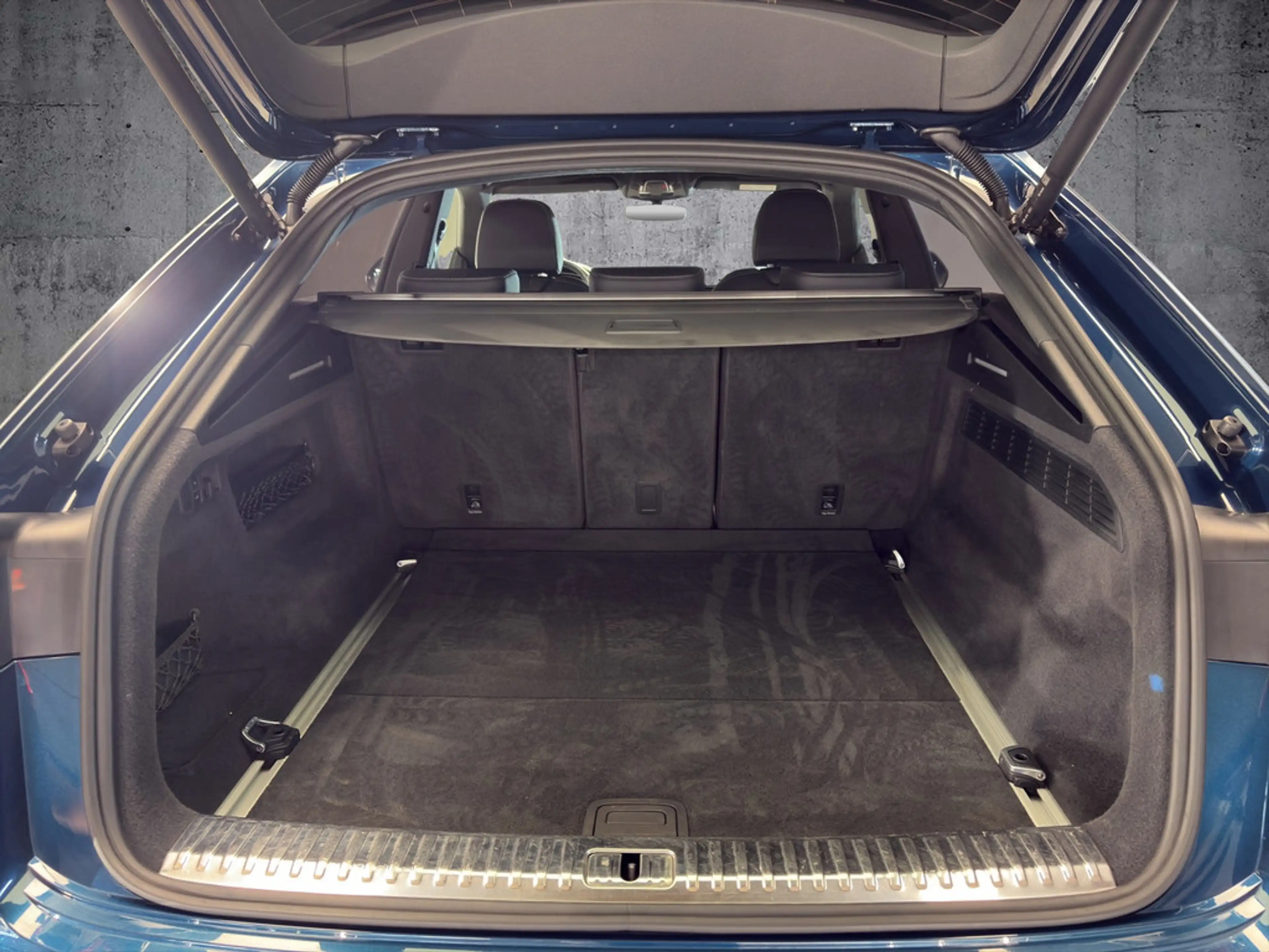 Audi SQ8 4.0 TFSI competition plus Matrix+HuD+B&O+360° — photo 13