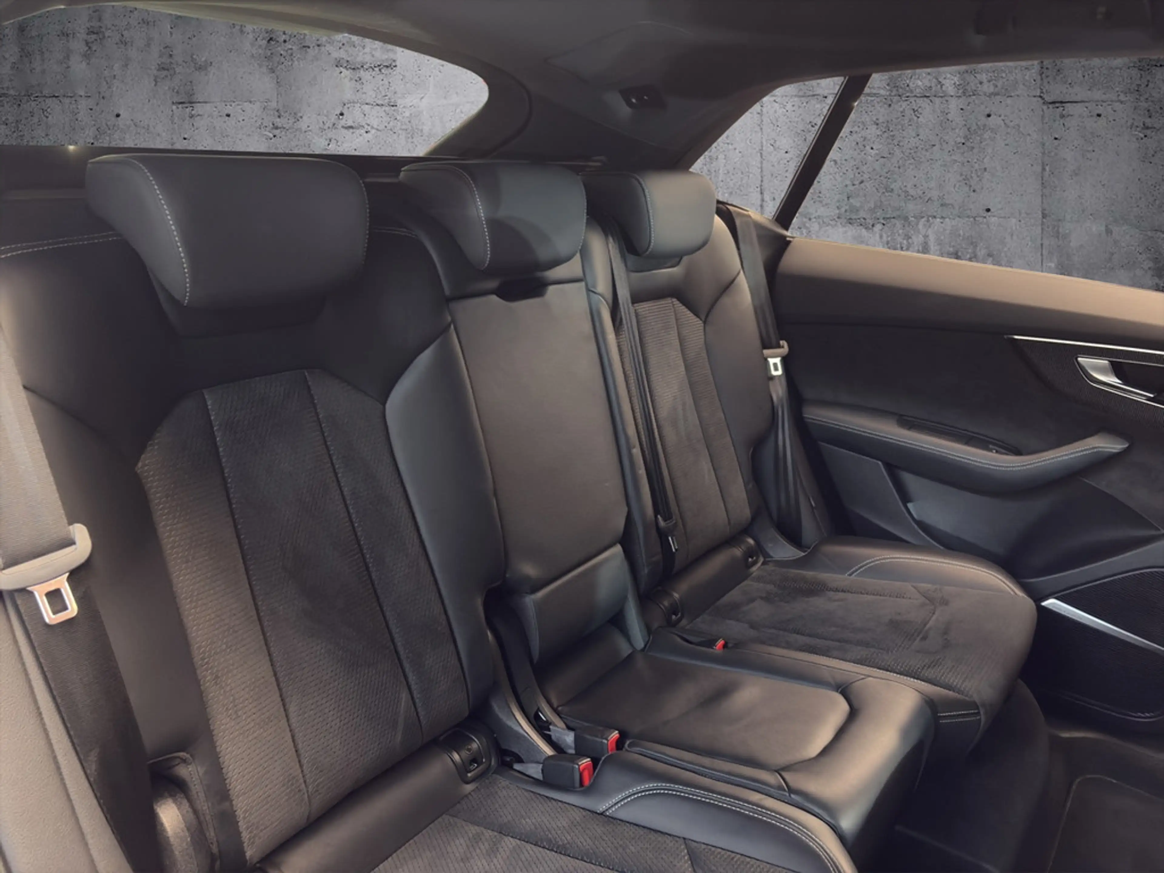 Audi SQ8 4.0 TFSI competition plus Matrix+HuD+B&O+360° — photo 11