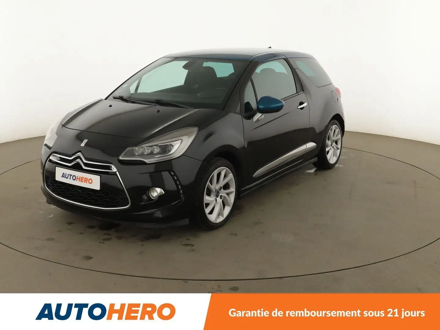 Citroen DS3 1.2 PureTech Emeraude Addict Noir - 1