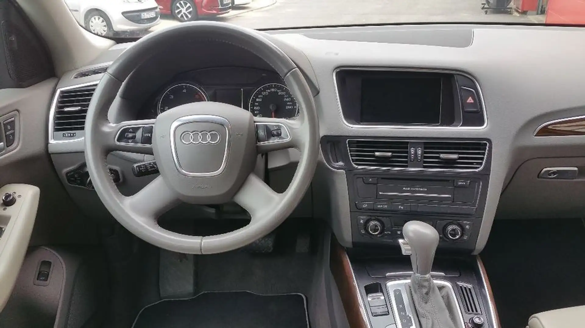 Audi Q5 (3.0 v6 tdi 240ch fap avus quattro s tronic 7) - 2