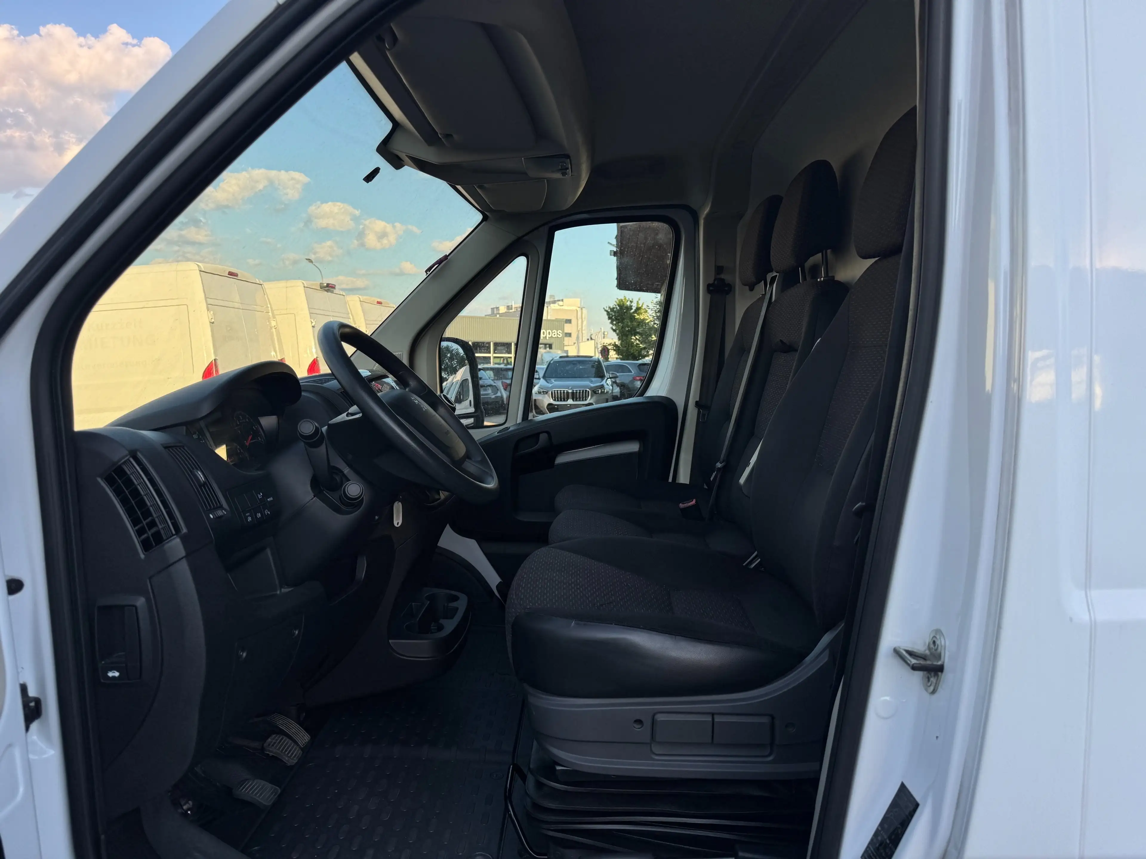 Peugeot Boxer L4H3 35+ 140 TÜV/Service *Netto 14.575€* — photo 2