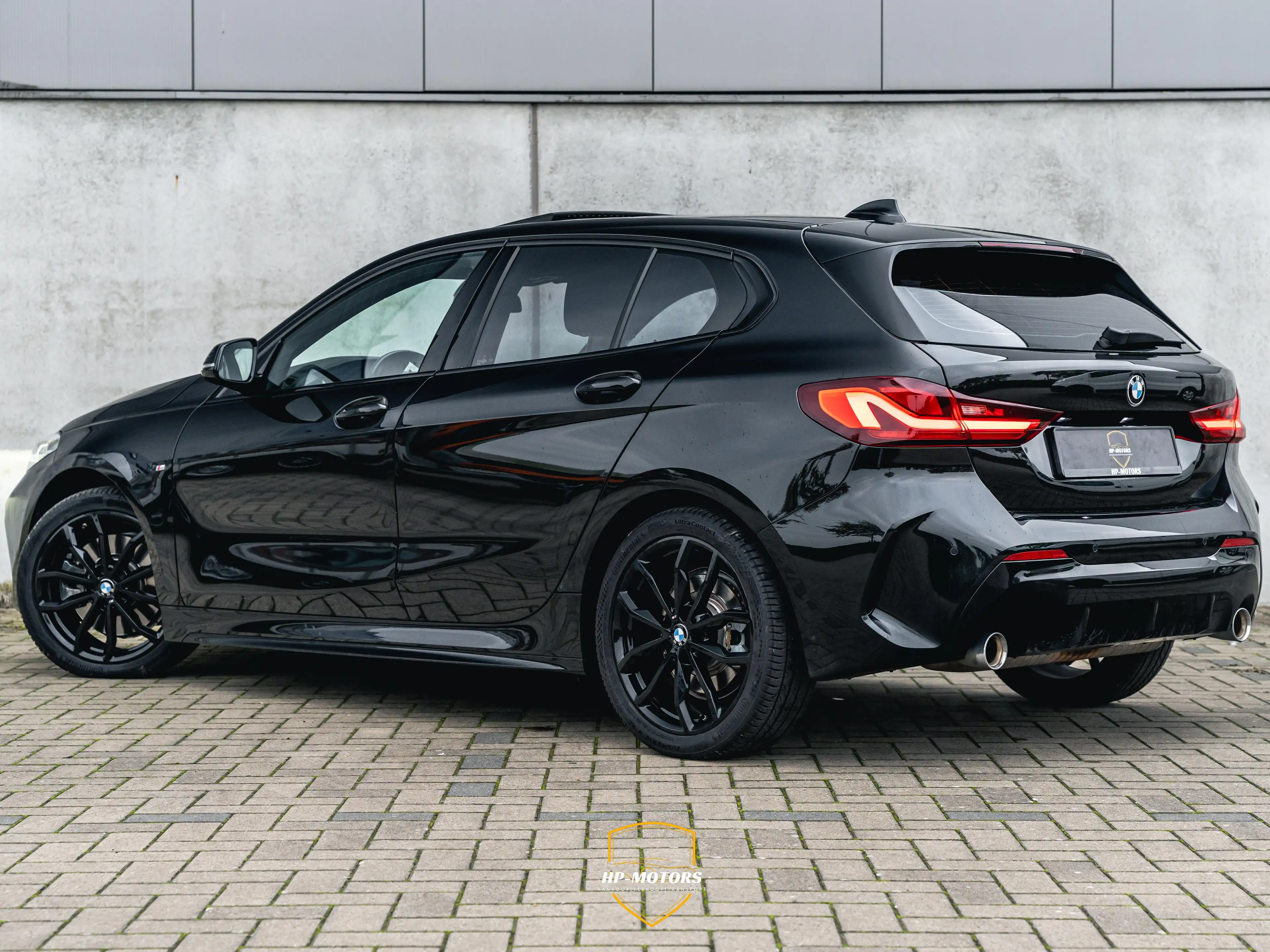 BMW 120 — photo 2