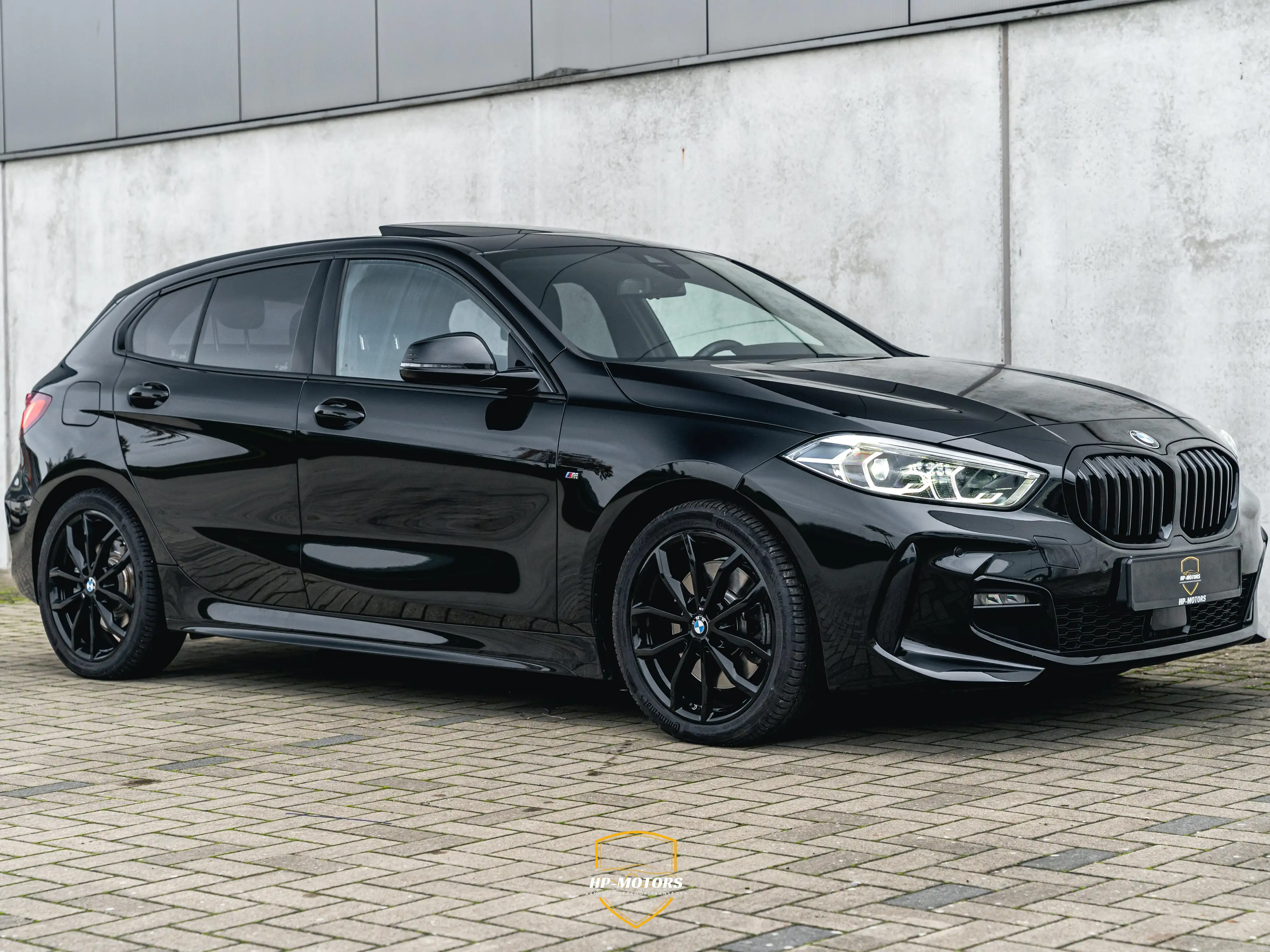 BMW 120 — photo 4