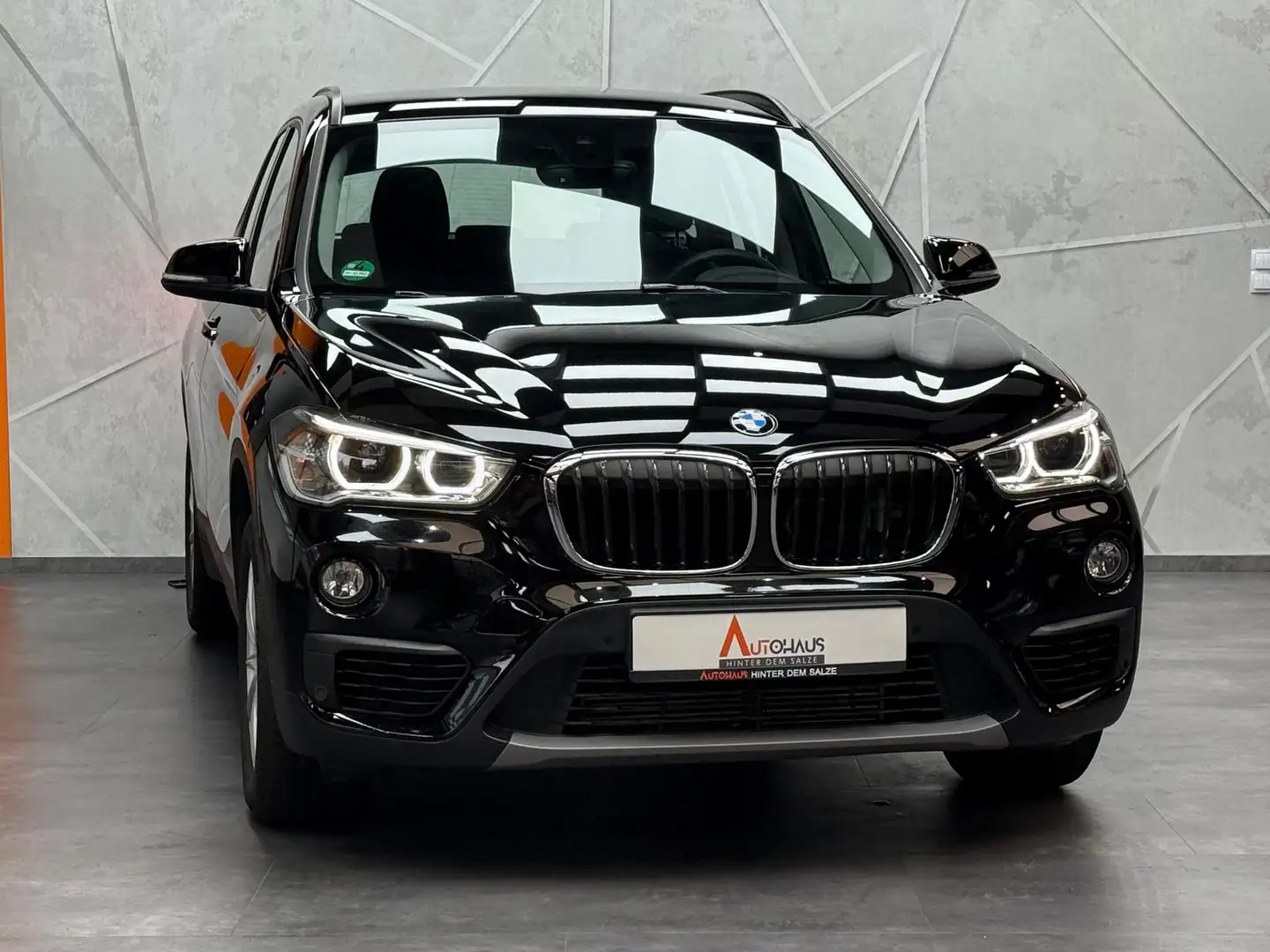 BMW X1 sDrive 20 i Advantage|KAM|PDC|SHZ|AUT Noir - 2