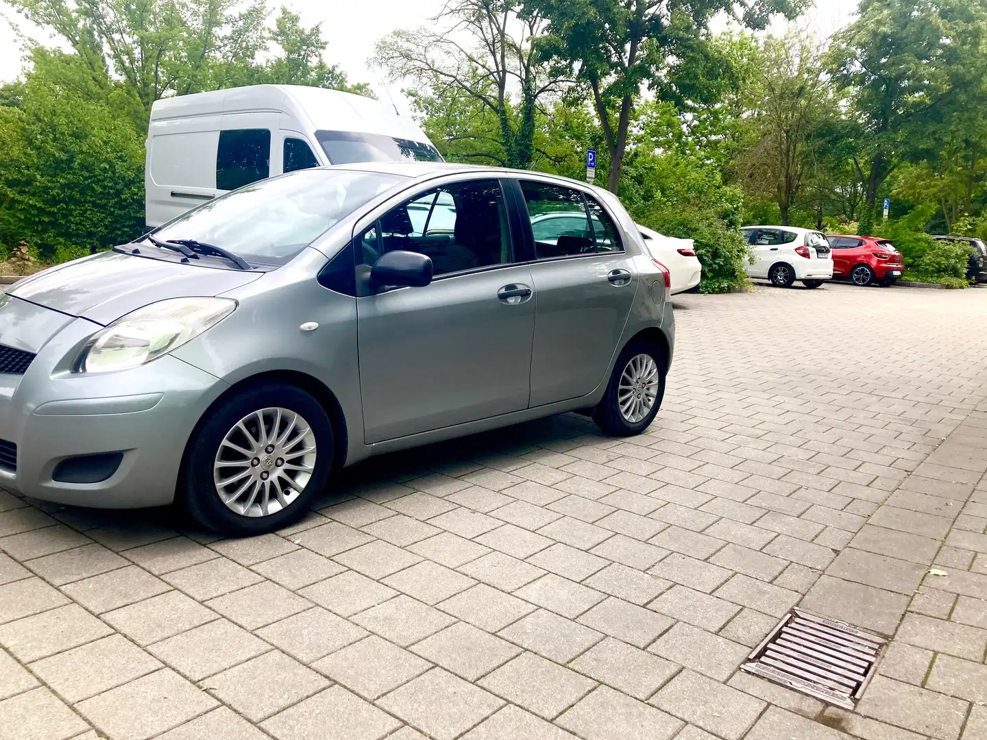 Toyota Yaris Cool Gri - 1